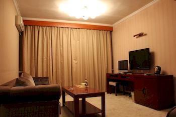 Dongfang Hotel Harbin Bagian luar foto