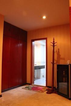 Dongfang Hotel Harbin Bagian luar foto