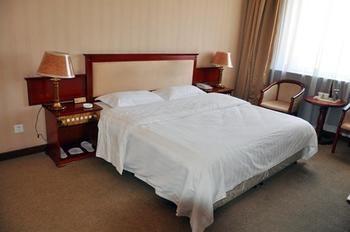 Dongfang Hotel Harbin Bagian luar foto