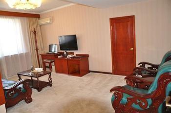 Dongfang Hotel Harbin Bagian luar foto